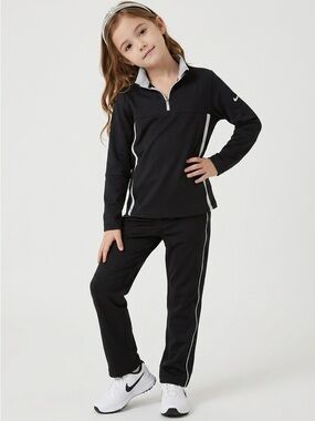 Nike Golf Black and White Therma-Fit Quarter-Zip Pullover. Size M